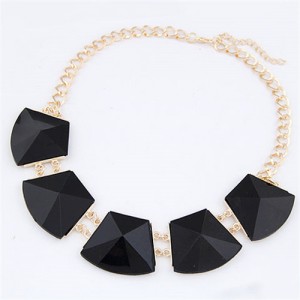 Trapezoid Resin Gems Design Short Costume Necklace - Black