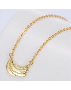 Elegant Alloy Feather Pendant Fashion Necklace - Golden