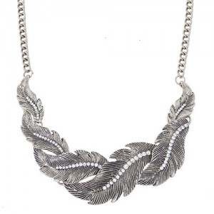 Rhinestone Inlaid Alloy Feather Pendant Costume Necklace - Silver