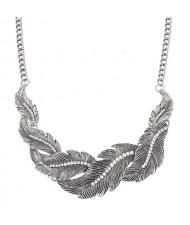 Rhinestone Inlaid Alloy Feather Pendant Costume Necklace - Silver