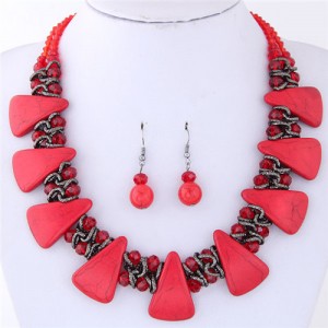 Turquiose and Crystal Combo Design Chunky Fashion Statement Necklace and Earrings Set - Red