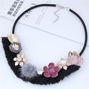 Assorted Flowers Decorated Cloth Fashion Necklace - Gray