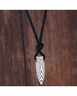 Vintage Decorated Engraving Pattern Bullet Pendant Fashion Necklace