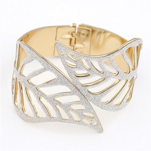 Gorgeous Hollow Leaves Bold Style Fashion Bangle - White