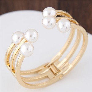 Pearl Embellished Open-end Fashion Alloy Bangle - Golden
