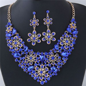Rhinestone Inlaid Hollow Flowers Cluster Fashion Necklace and Earrings Set - Blue