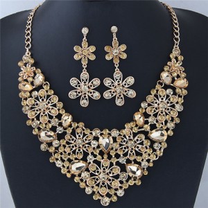 Rhinestone Inlaid Hollow Flowers Cluster Fashion Necklace and Earrings Set - Golden