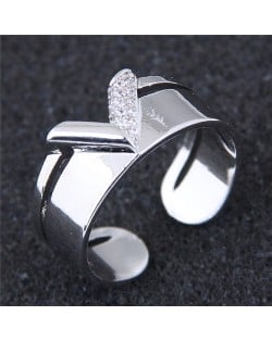 Cubic Zirconia Inlaid V Style Fashion Ring - Silver