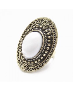 Resin Gem Embellished Vintage Queen Fashion Open-end Ring - White