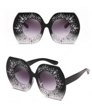 6 Colors Available Rhinestones Embellished Thick Frame High Fashion Sunglasses