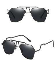 6 Colors Available Irregular Frame with Unique Design Legs Unisex High Fashion Sunglasses