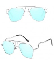 6 Colors Available Irregular Frame with Unique Design Legs Unisex High Fashion Sunglasses
