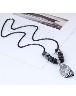 Hollow Alloy Leaf Pendant Long Chain Fashion Necklace