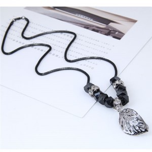 Hollow Alloy Leaf Pendant Long Chain Fashion Necklace