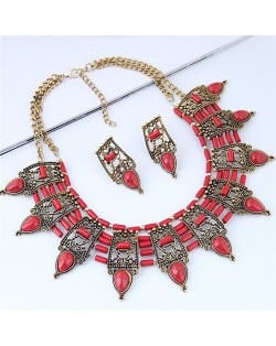 Turquoise Inlaid Vintage Hollow Folk Pattern Design Chunky Costume Necklace - Red