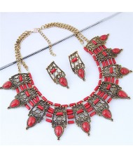 Turquoise Inlaid Vintage Hollow Folk Pattern Design Chunky Costume Necklace - Red