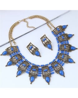 Turquoise Inlaid Vintage Hollow Folk Pattern Design Chunky Costume Necklace - Blue