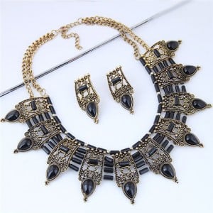 Turquoise Inlaid Vintage Hollow Folk Pattern Design Chunky Costume Necklace - Black
