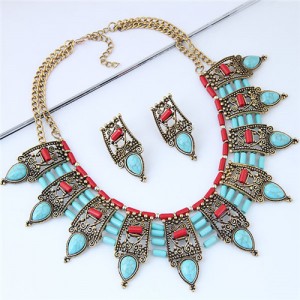 Turquoise Inlaid Vintage Hollow Folk Pattern Design Chunky Costume Necklace - Blue