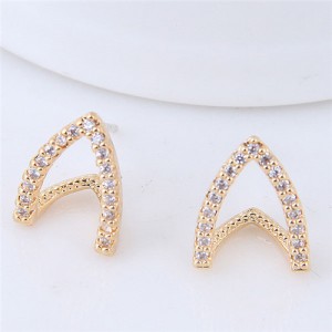 Cubic Zirconia Embellished Hoof Shape High Fashion Stud Earrings - Golden