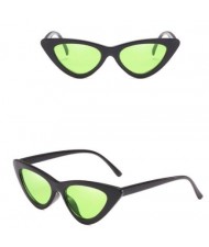 12 Colors Available Fashion Triangle Frame Women Cat Eye Sunglasses