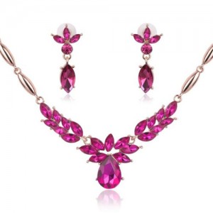 Rhinestone Flower Pattern Graceful 2pcs Golden Fashion Jewelry Set - Rose