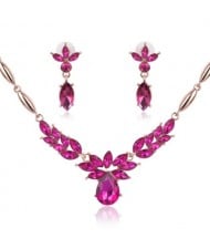 Rhinestone Flower Pattern Graceful 2pcs Golden Fashion Jewelry Set - Rose