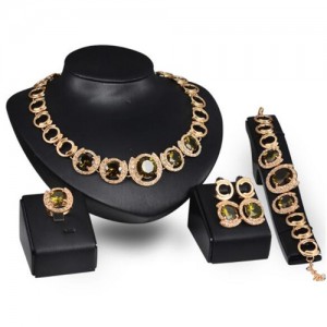 Shining Gems Embellished Chunky Luxurious Style 4 pcs Fashion Jewelry Set