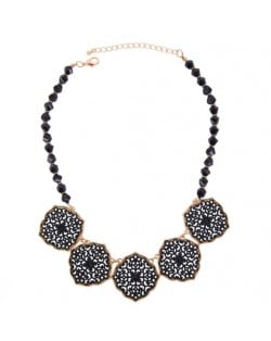 Black Hollow Foral Pattern Pendant Design Beads Women Fashion Necklace