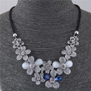 Rhinestone Embellished Flowers Cluster Design Short Rope Costume Necklace - Ink Blue