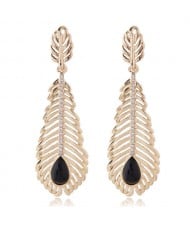 High Fashion Hollow Leaves Design Women Statement Earrings - Golden
