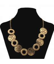 Coarse Hoops and Round Plates Combo Design Chunky Style Alloy Costume Necklace - Golden