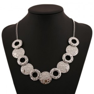 Coarse Hoops and Round Plates Combo Design Chunky Style Alloy Costume Necklace - Silver