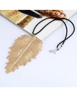 Giant Alloy Leaf Pendant High Fashion Rope Necklace - Golden