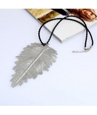 Giant Alloy Leaf Pendant High Fashion Rope Necklace - Silver