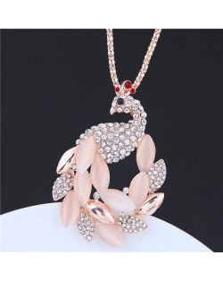 Rhinestone and Opal Inlaid Shining Peacock Pendant Long Chain Fashion Necklace - Golden