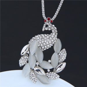 Rhinestone and Opal Inlaid Shining Peacock Pendant Long Chain Fashion Necklace - Silver