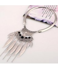 Alloy Leaves Tassel Fashion Resin Gems Decorated Folk Style Statement Necklace - Silver and Black