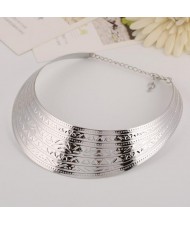 Geometrics Engraving Chunky Alloy Short Fashion Statement Necklace - Silver