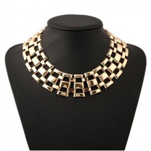 Golden Alloy Chunky Style High Fashion Short Necklace