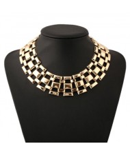 Golden Alloy Chunky Style High Fashion Short Necklace