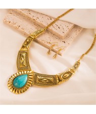 Artificial Gem Embellished Vintage Totem Engravings Waterdrop Design Chunky Costume Necklace - Golden