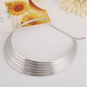 Punk Fashion Chunky Alloy Short Necklet - Silver