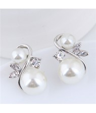 Rhinestone Inlaid Pearls Inlaid Graceful Korean Fashion Stud Earrings - Silver