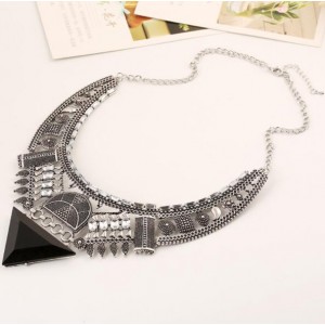 Triangle Gem Decorated Vintage Arch Design Alloy Statement Necklace - Silver and Black