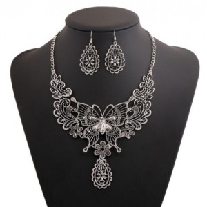Hollow Butterfly and Flower Vintage Fashion Chunky Statement Necklace and Earrings Set - Silver