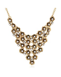 Rhinestone Inlaid Vintage Flowers Cluster High Fashion Women Statement Necklace - Golden