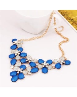 Rhinestone Embellished Gem Flowers Cluster Chunky Fashion Women Costume Necklace - Blue