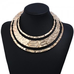 Leaves Engraving Triple Layers Punk Fashion Chunky Costume Necklace - Golden
