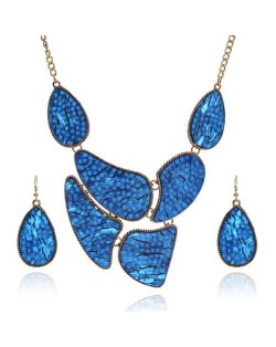 Irregular Shape Resin Gems Combo Design Short Costume Necklace and Earrings Set - Blue